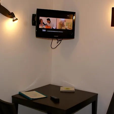 Hotel Du Perigord Vert-logis 2*