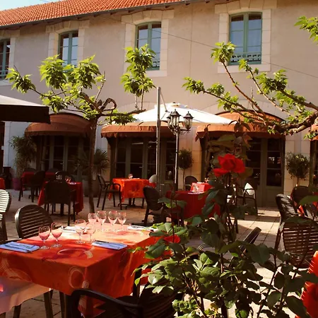 Logis Du Perigord 2* Brantôme