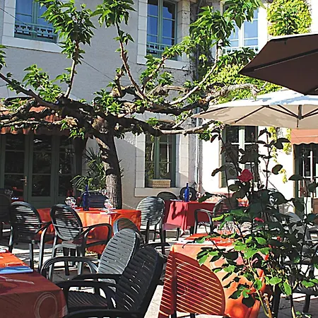 Hotel Logis Du Perigord 2*