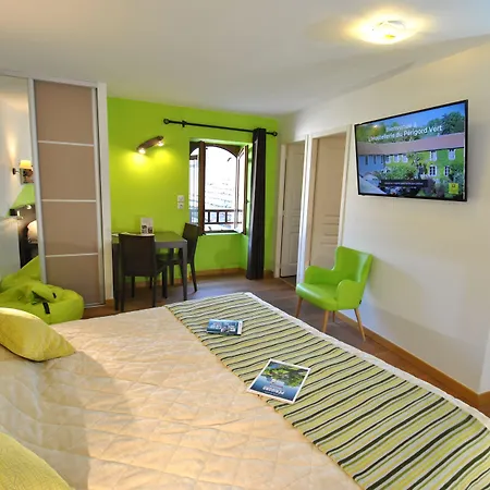 Du Perigord Vert-logis فندق Brantôme